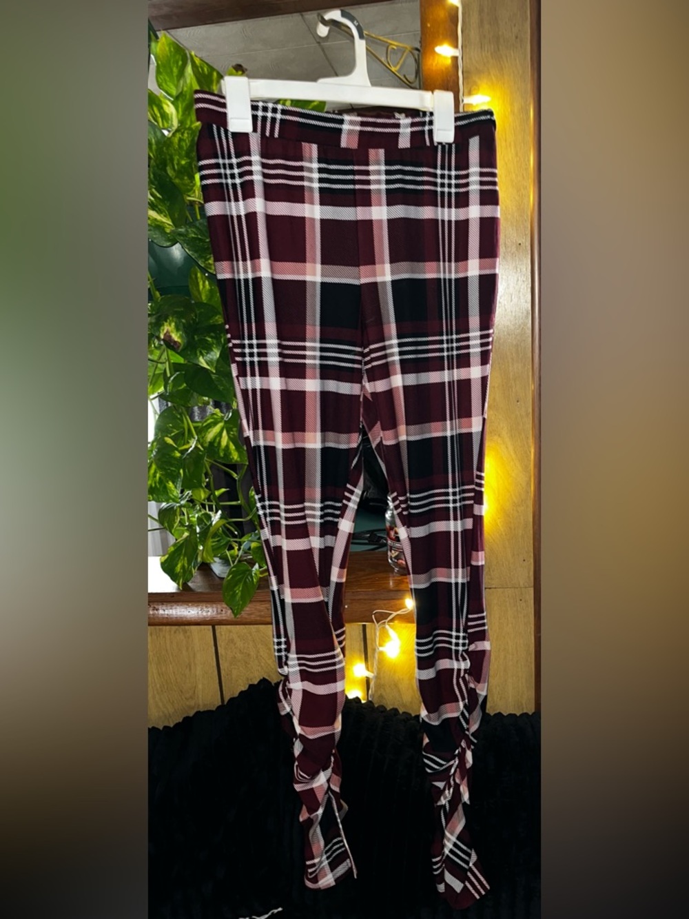 Fashion nova Plaid Burgundy & Black Stretch Leggings XL 🖤